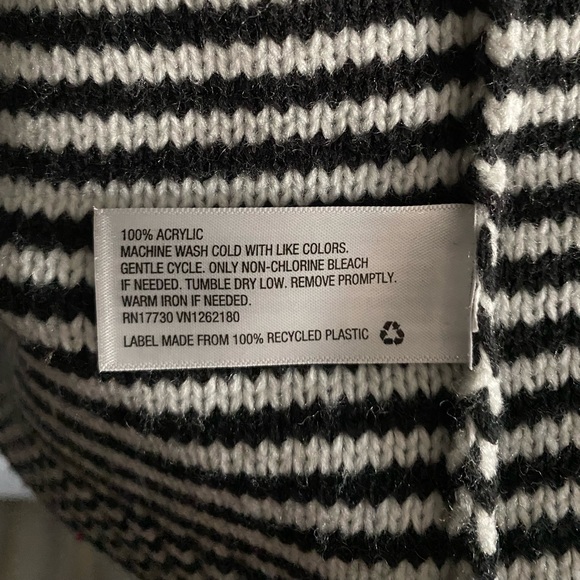 Striped Cardigan black and white - Picture 9 of 9